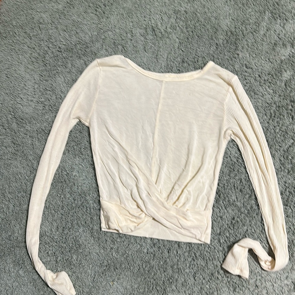 Alo Yoga cross front long sleeve crop top